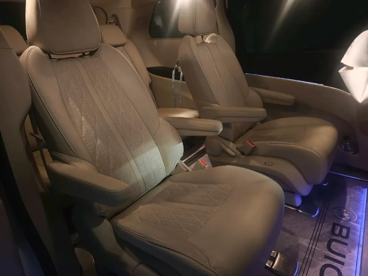 2023 Buick GL8 2.0T 237HP L4 9AT,autocango,china used car exporter,china ev exporter,chinese used car exporter,chinese used ev exporter