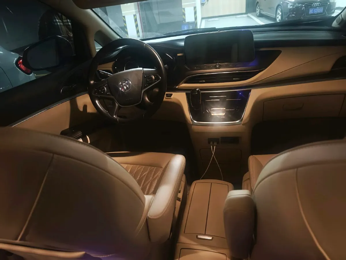 2023 Buick GL8 2.0T 237HP L4 9AT,autocango,china used car exporter,china ev exporter,chinese used car exporter,chinese used ev exporter