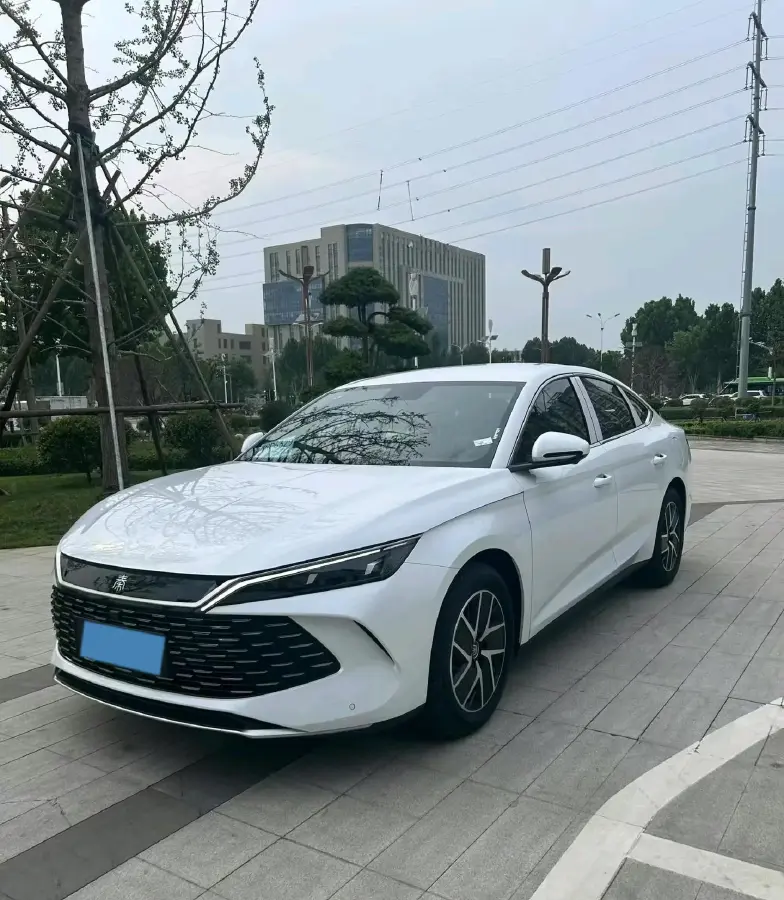 2025 BYD QinL 1.5L 101HP L4 E-CVT PHEV 15.87KWH