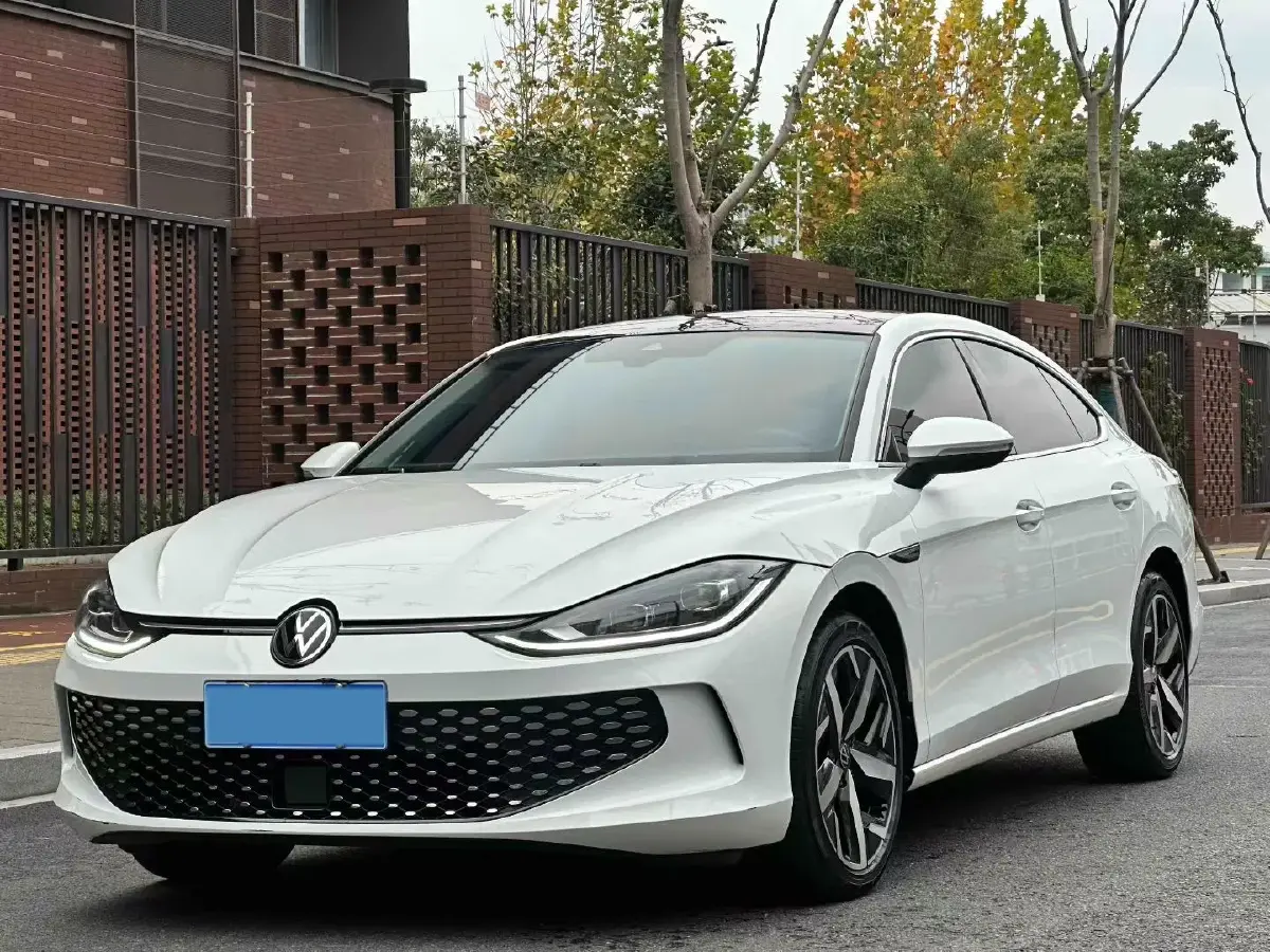 2025 Volkswagen Lamando 1.4T 150HP L4 7DCT