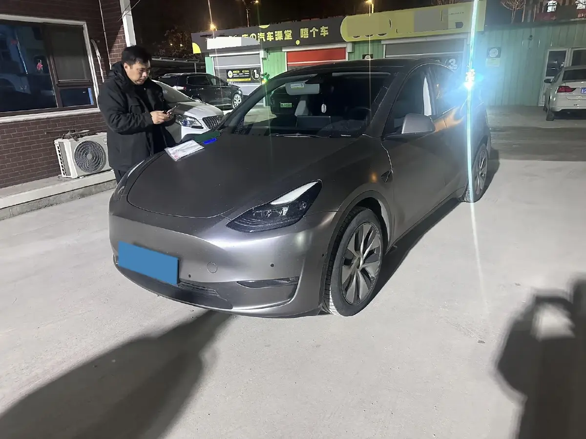 2021 Tesla Model Y BEV 60KWH