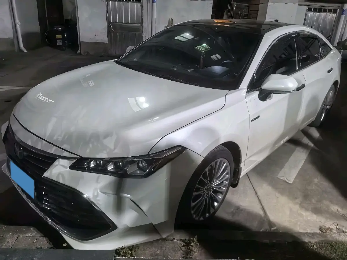 2019 Toyota Avalon 2.5L 178HP L4 E-CVT Hybrid