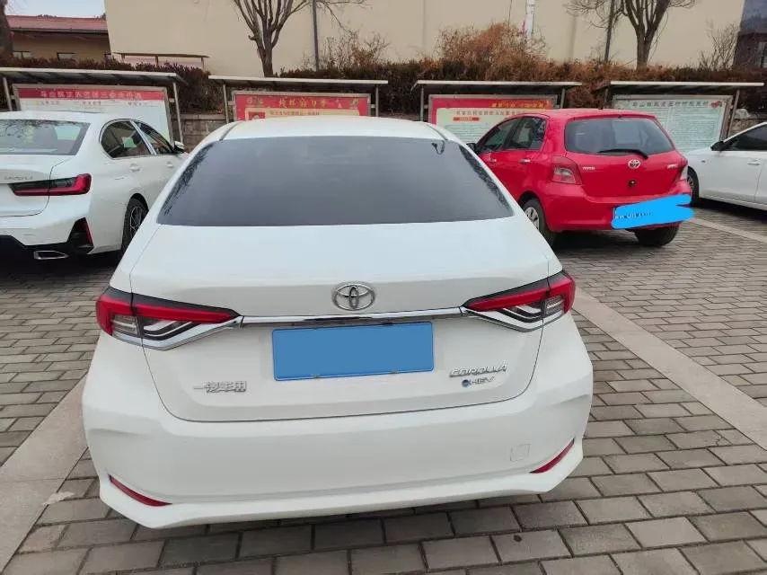 2025 Skyworth HT-i 1.5T 156HP L4 1DHT PHEV,autocango,china used car exporter,china ev exporter,chinese used car exporter,chinese used ev exporter