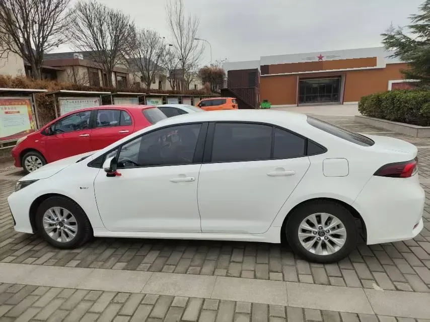 2025 Skyworth HT-i 1.5T 156HP L4 1DHT PHEV,autocango,china used car exporter,china ev exporter,chinese used car exporter,chinese used ev exporter