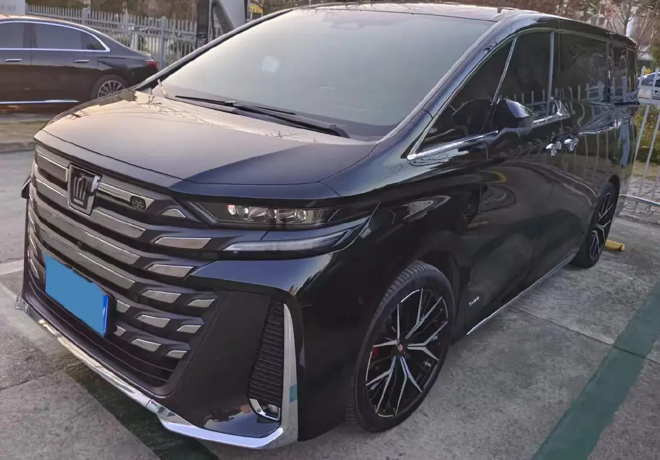 2024 Toyota Vellfire 2.5L 190HP L4 E-CVT Hybrid