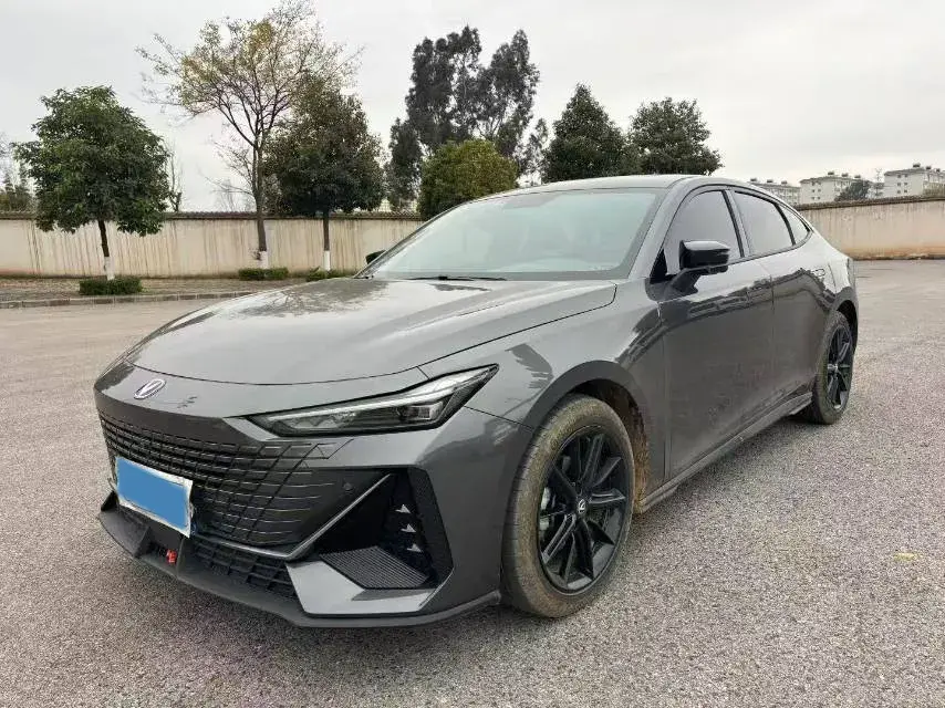 2023 ChangAn UNI-V 1.5T 188HP L4 7DCT