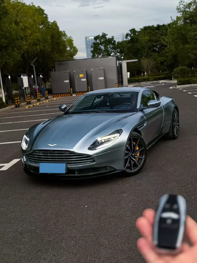 2019 Aston Martin DB11 4.0T 510HP V8 8AT