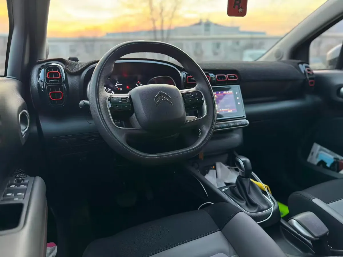 2018 Bestune X80 2.0L 147HP L4 6AT,autocango,china used car exporter,china ev exporter,chinese used car exporter,chinese used ev exporter