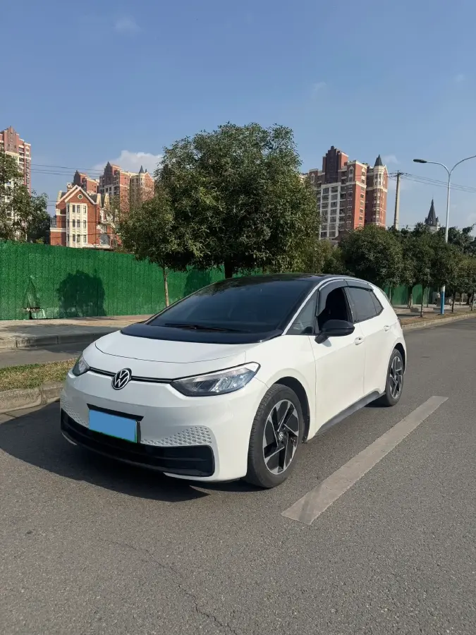 2025 Volkswagen ID.3 BEV 52.8KWH