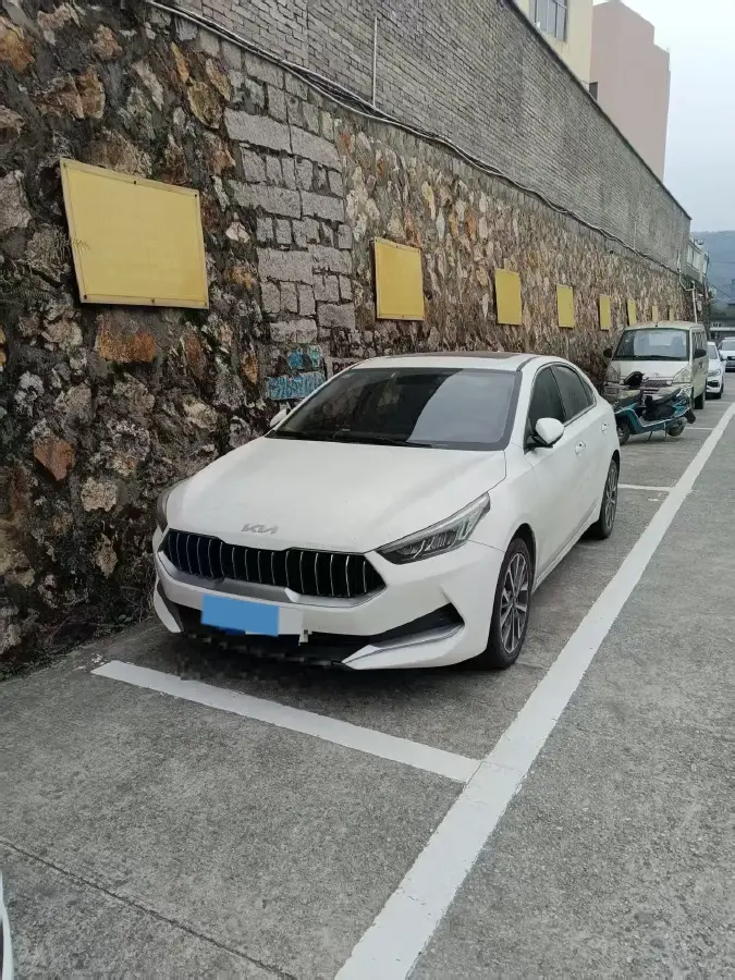 2021 Kia K3 1.5L 115HP L4 CVT