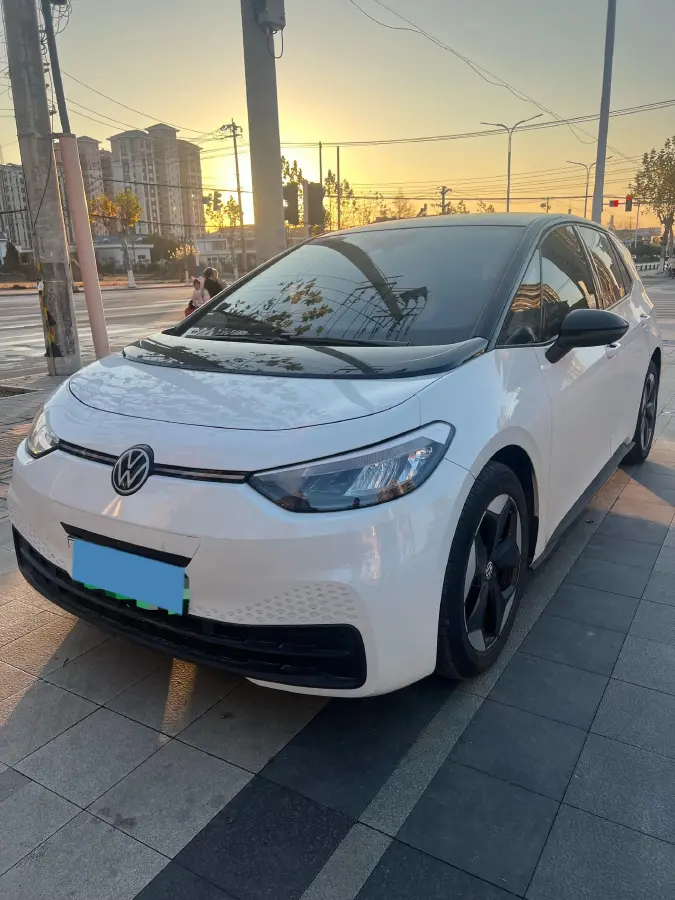 2025 Volkswagen ID.3 BEV 53.6KWH