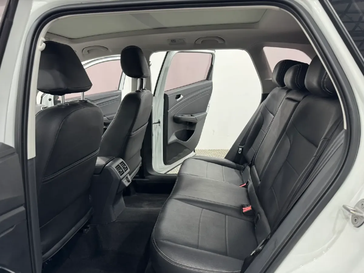 2021 Jetta VS7 1.4T 150HP L4 6AT,autocango,china used car exporter,china ev exporter,chinese used car exporter,chinese used ev exporter