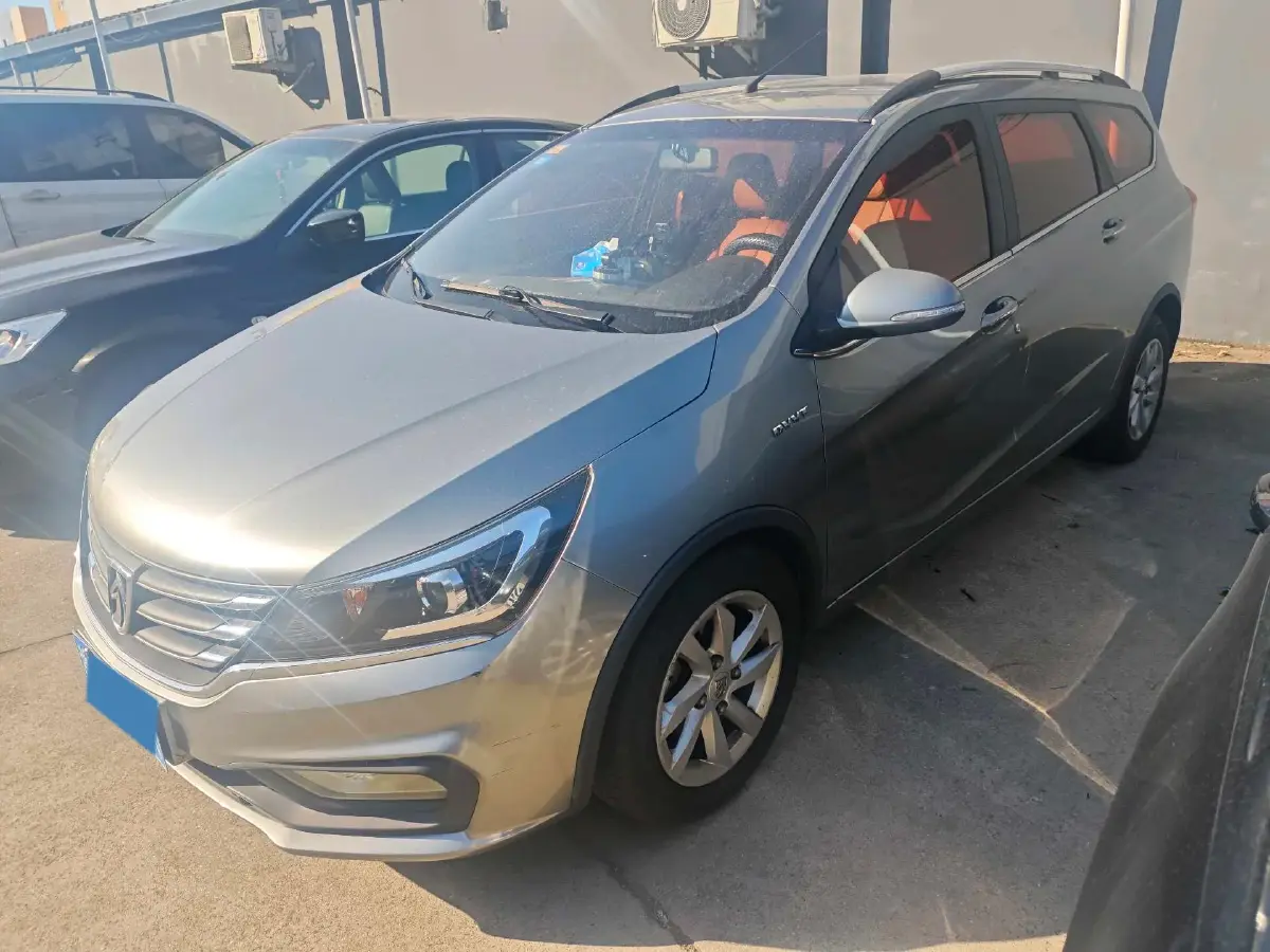 2017 BaoJun 310W 1.5L 112HP L4 6MT