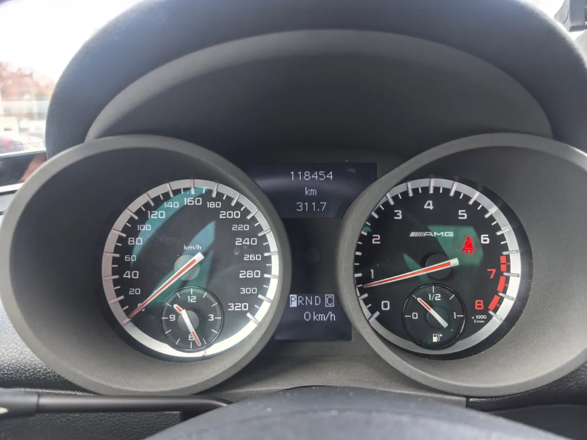 2010 Mercedes-Benz SLK AMG 5.5L 360HP V8 7AT,autocango,china used car exporter,china ev exporter,chinese used car exporter,chinese used ev exporter