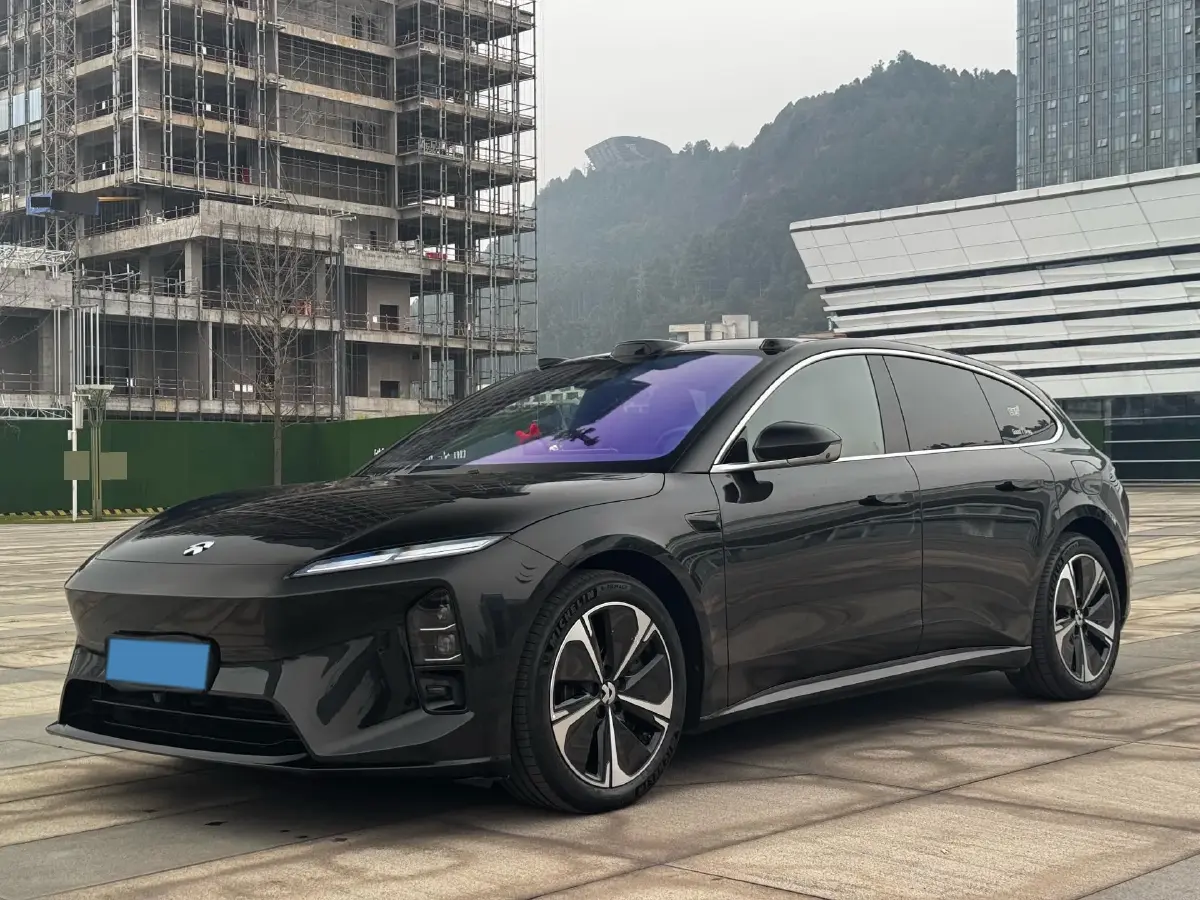 2025 NIO ET5T BEV