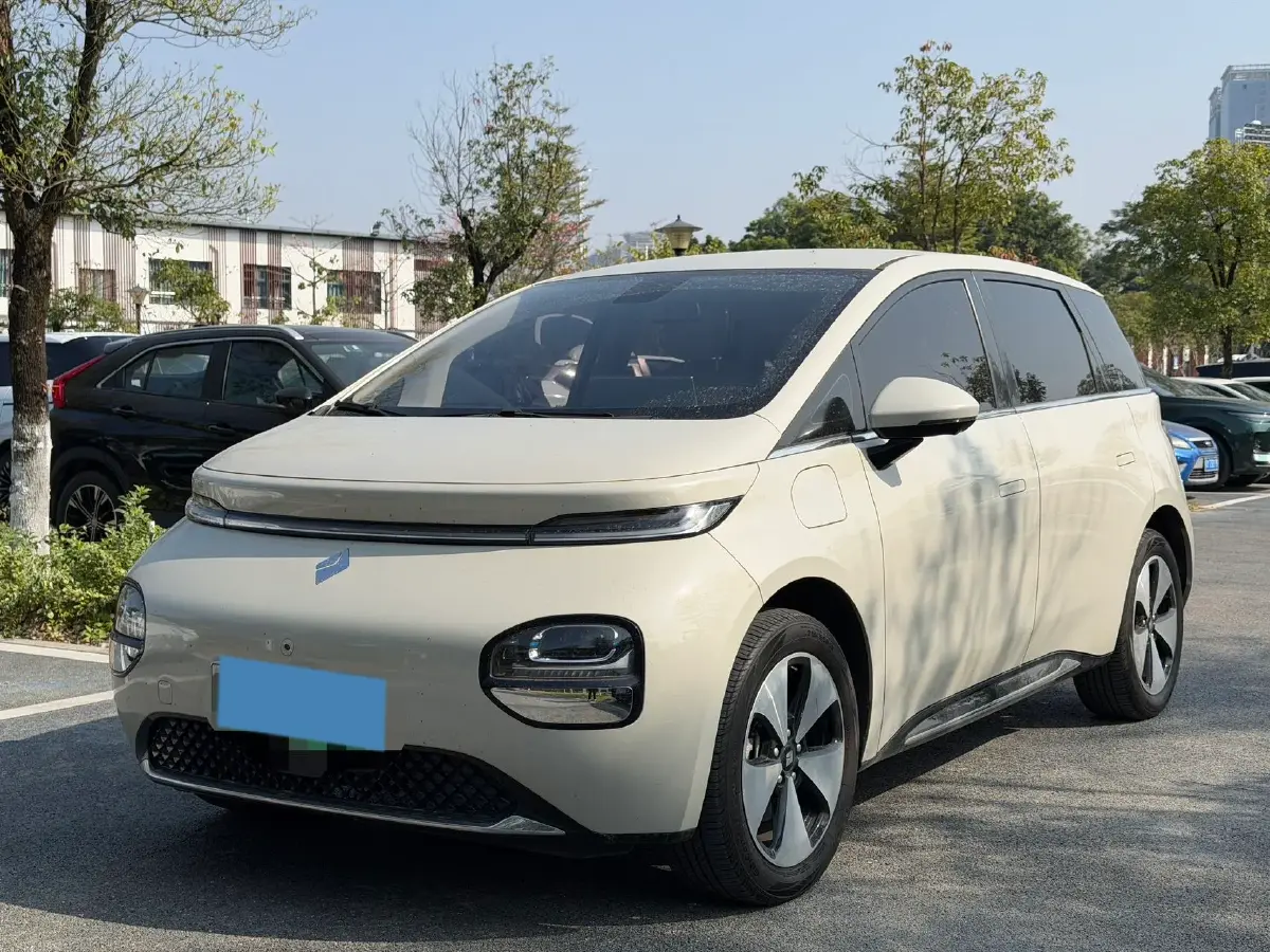 2023 BaoJun Cloud BEV 50.6KWH