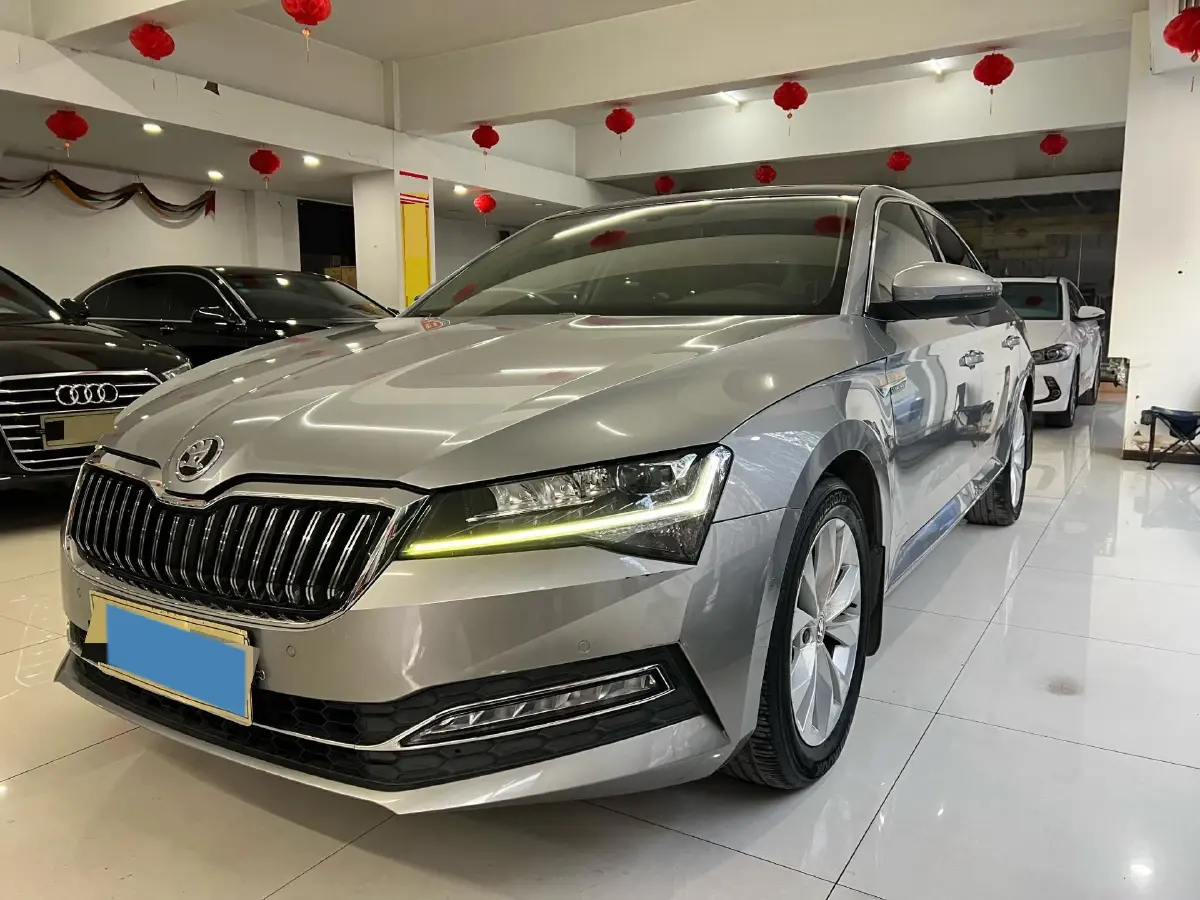 2019 Skoda Superb 2.0T 186HP L4 7DCT