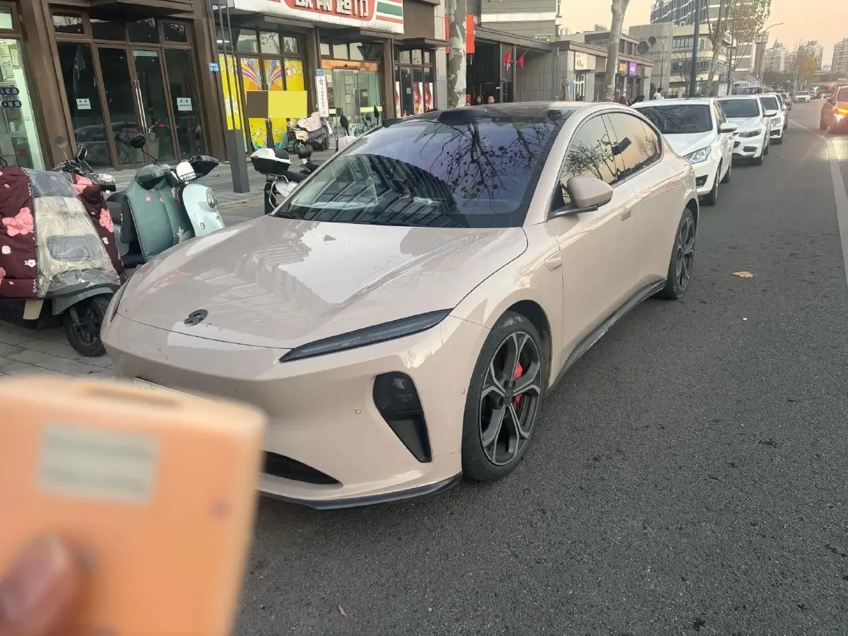 2022 NIO ES6 BEV 75KWH