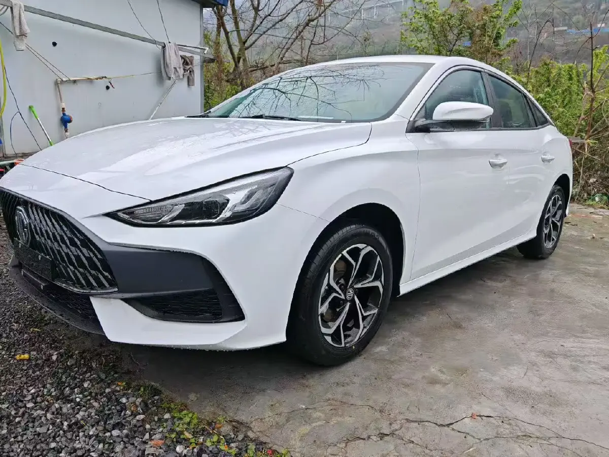 2023 MG 5 1.5L 129HP L4 5MT