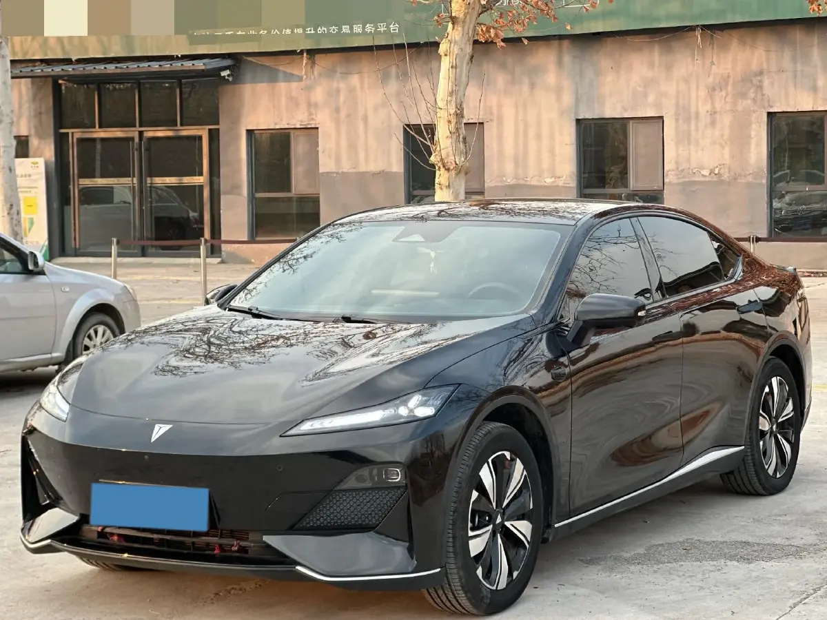 2025 ChangAn CS75 Plus 2.0T 233HP L4 8AT