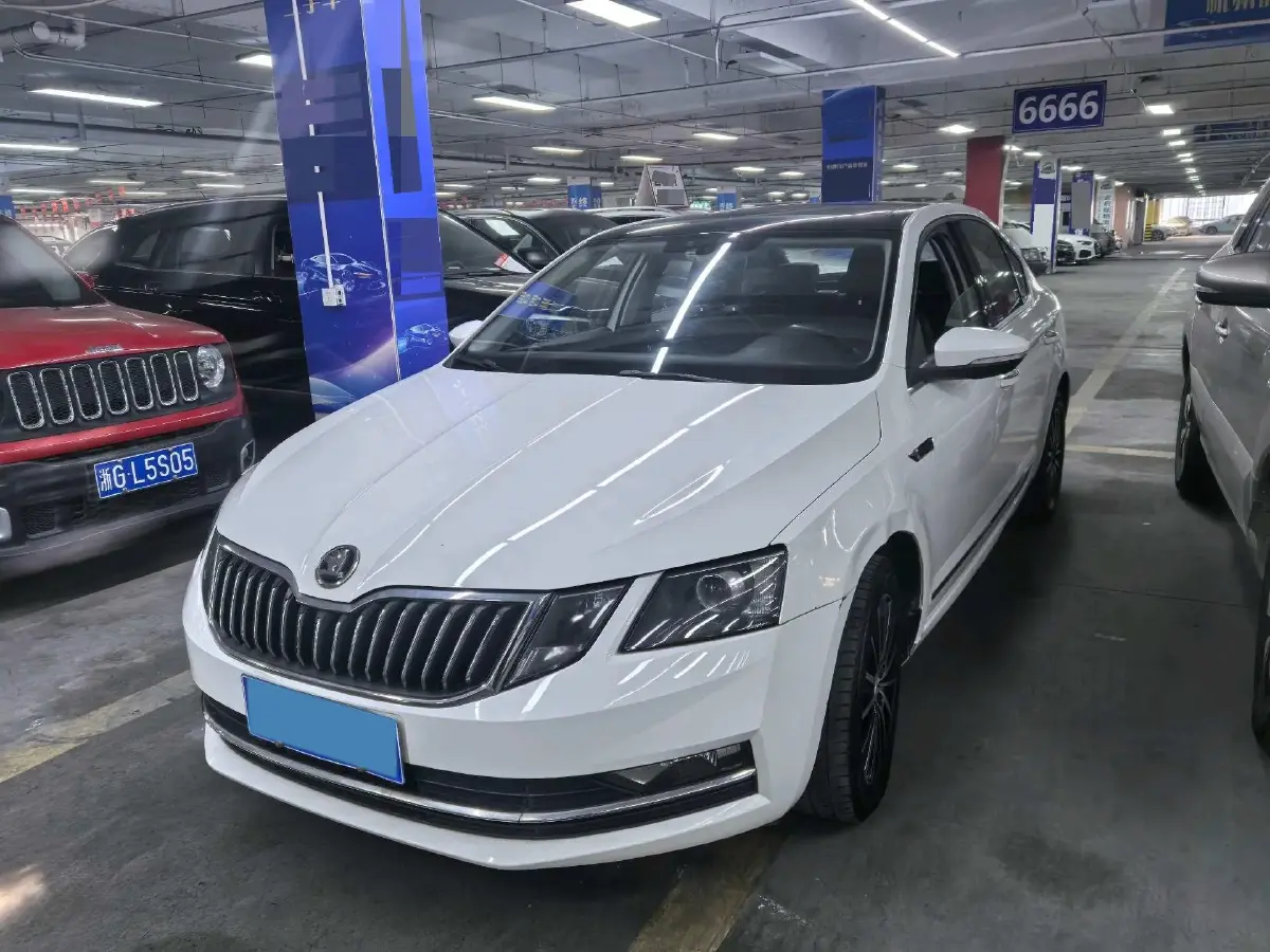 2018 Skoda Octavia 1.6L 110HP L4 6AT