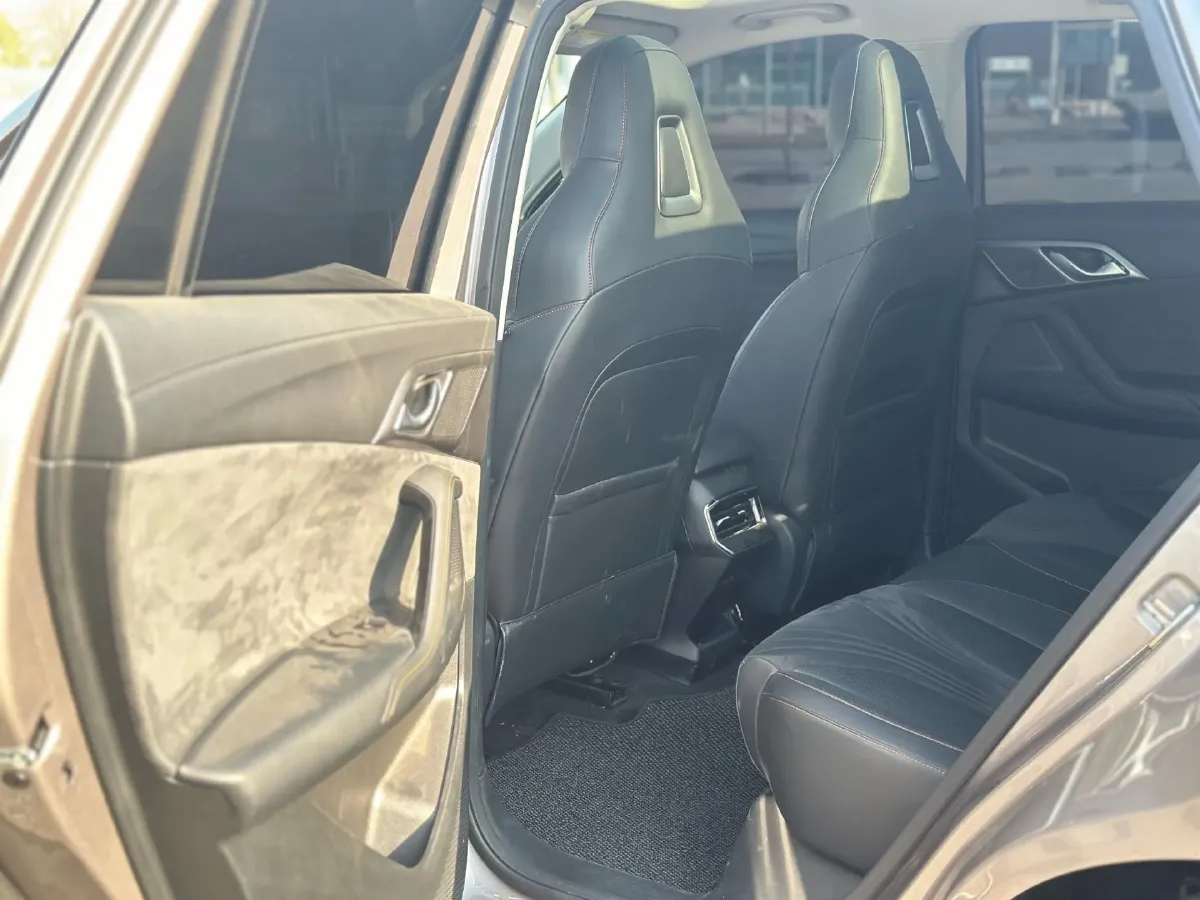 2024 Roewe D5X DMH 1.5T 150HP L4 2DHT PHEV 21.4KWH,autocango,china used car exporter,china ev exporter,chinese used car exporter,chinese used ev exporter