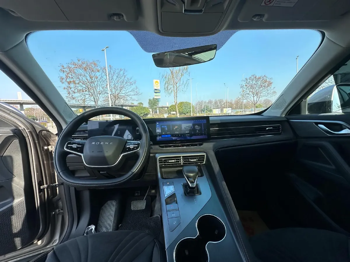 2024 Roewe D5X DMH 1.5T 150HP L4 2DHT PHEV 21.4KWH,autocango,china used car exporter,china ev exporter,chinese used car exporter,chinese used ev exporter