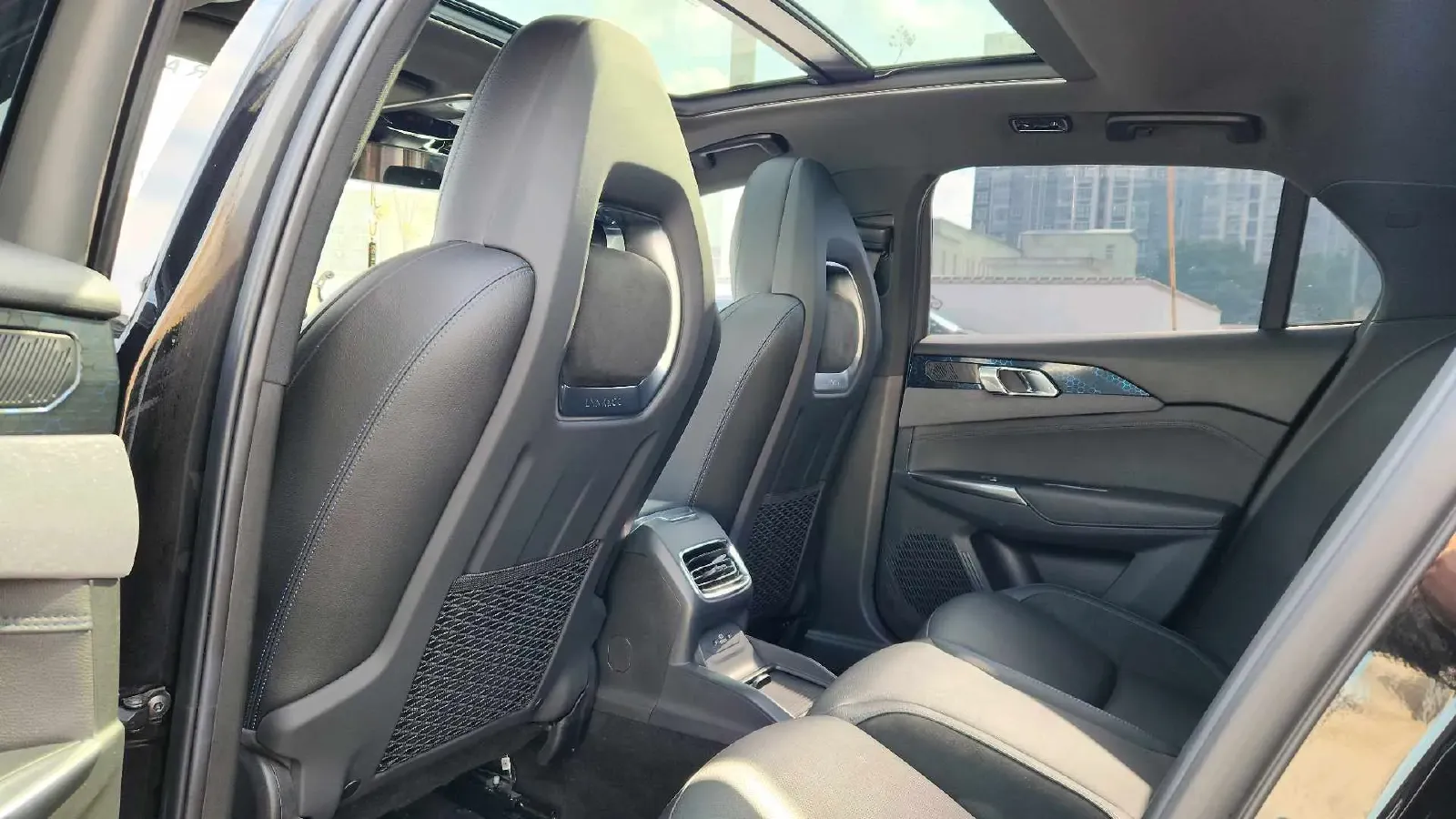 2020 LYNK&CO 03 New Energy 1.5T 180HP L3 7DCT PHEV 9.4KWH,autocango,china used car exporter,china ev exporter,chinese used car exporter,chinese used ev exporter