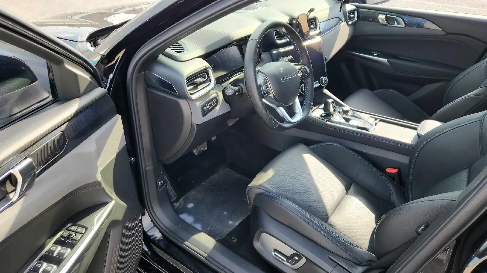 2020 LYNK&CO 03 New Energy 1.5T 180HP L3 7DCT PHEV 9.4KWH,autocango,china used car exporter,china ev exporter,chinese used car exporter,chinese used ev exporter