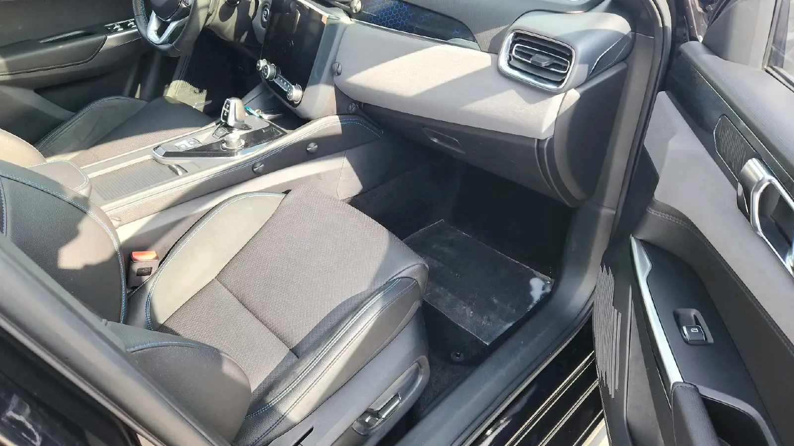 2020 LYNK&CO 03 New Energy 1.5T 180HP L3 7DCT PHEV 9.4KWH,autocango,china used car exporter,china ev exporter,chinese used car exporter,chinese used ev exporter