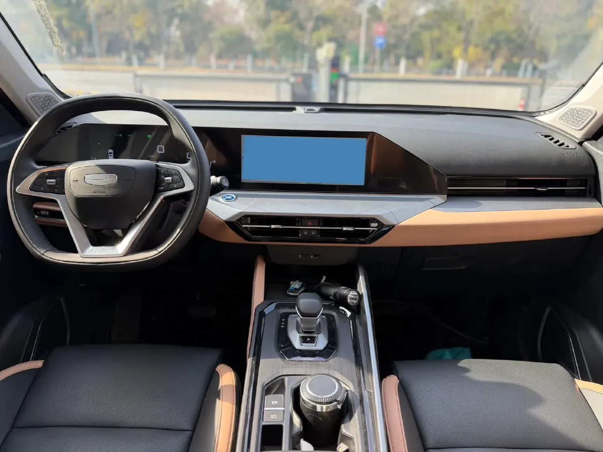 2024 Geely OkavangoPRO 1.5T 181HP L4 7DCT,autocango,china used car exporter,china ev exporter,chinese used car exporter,chinese used ev exporter