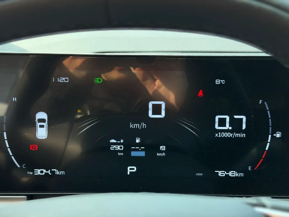 2024 Geely OkavangoPRO 1.5T 181HP L4 7DCT,autocango,china used car exporter,china ev exporter,chinese used car exporter,chinese used ev exporter