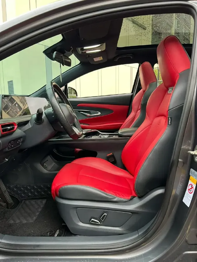 2020 ChangAn UNI-T 1.5T 180HP L4 7DCT,autocango,china used car exporter,china ev exporter,chinese used car exporter,chinese used ev exporter