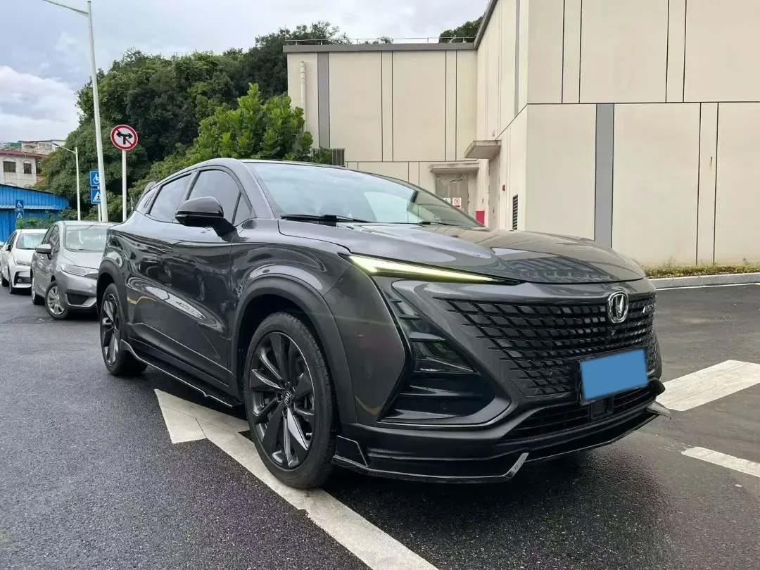 2020 ChangAn UNI-T 1.5T 180HP L4 7DCT,autocango,china used car exporter,china ev exporter,chinese used car exporter,chinese used ev exporter