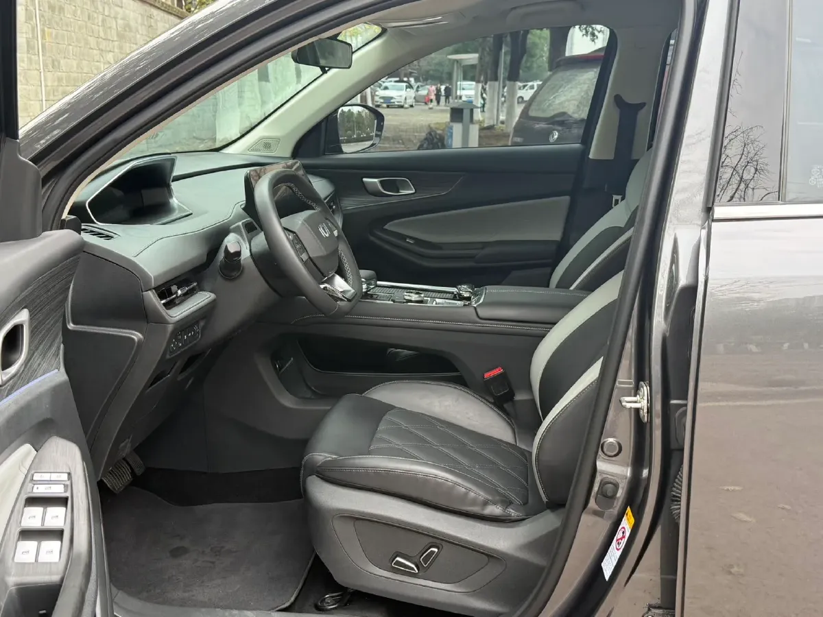 2023 Venucia VX6 BEV 62KWH,autocango,china used car exporter,china ev exporter,chinese used car exporter,chinese used ev exporter