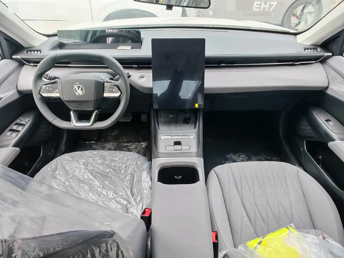 2025 ChangAn EadoPHEV 1.5L 98HP L4 E-CVT PHEV,autocango,china used car exporter,china ev exporter,chinese used car exporter,chinese used ev exporter