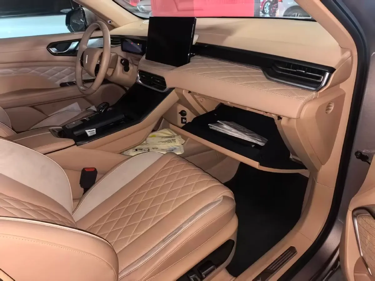 2022 WEY Latte DHT 1.5T 156HP L4 2DHT Hybrid,autocango,china used car exporter,china ev exporter,chinese used car exporter,chinese used ev exporter