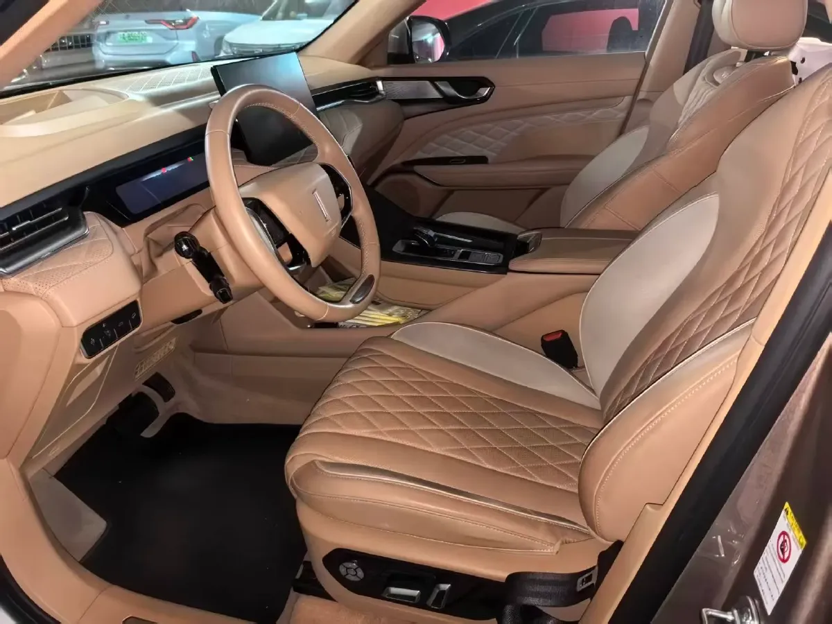 2022 WEY Latte DHT 1.5T 156HP L4 2DHT Hybrid,autocango,china used car exporter,china ev exporter,chinese used car exporter,chinese used ev exporter