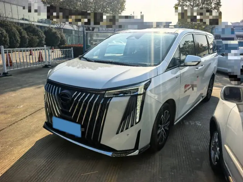 2024 GAC Trumpchi M8 2.0T 190HP L4 2DHT Hybrid