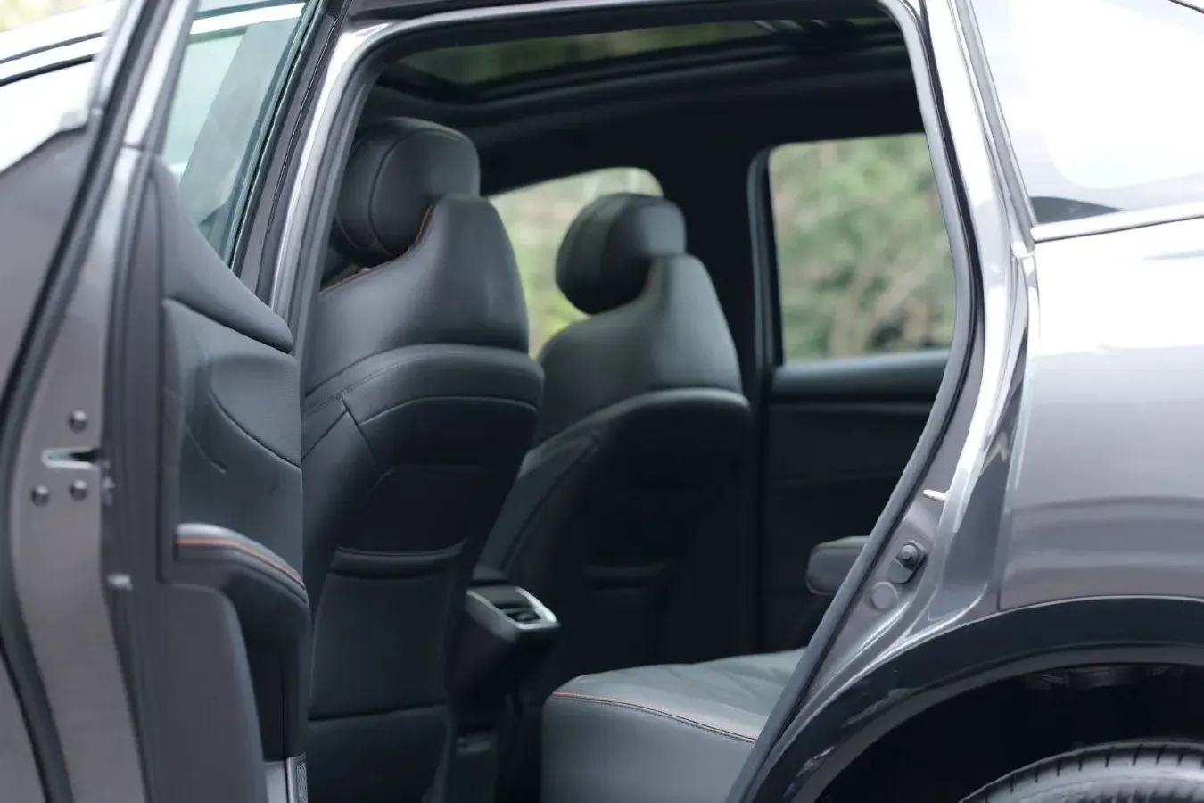 2025 ChangAn CS75 Plus 2.0T 233HP L4 8AT,autocango,china used car exporter,china ev exporter,chinese used car exporter,chinese used ev exporter