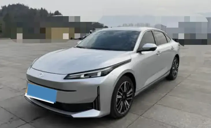 2025 ChangAn QiYuan A05 1.5L 98HP L4 E-CVT PHEV 18.4KWH