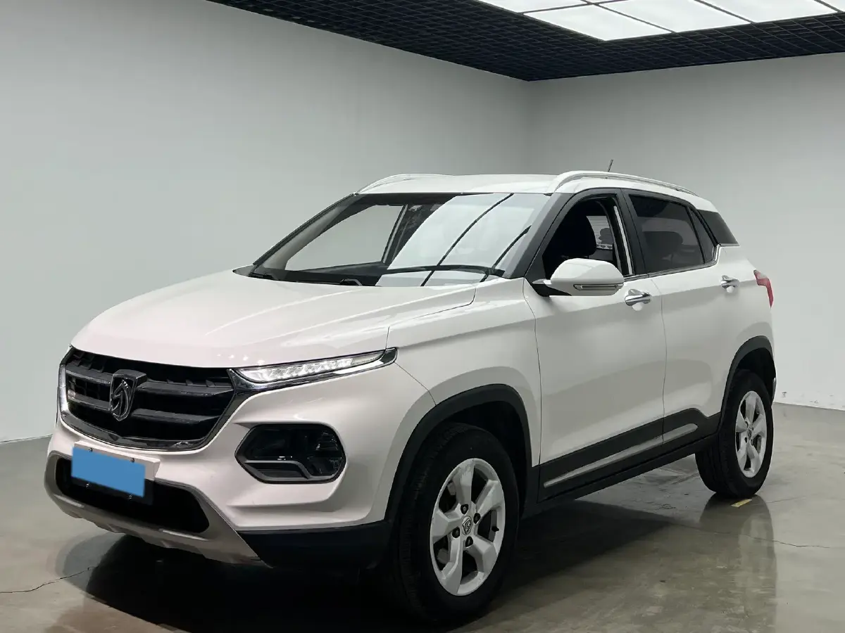 2017 BaoJun 310W 1.5L 105HP L4 6MT