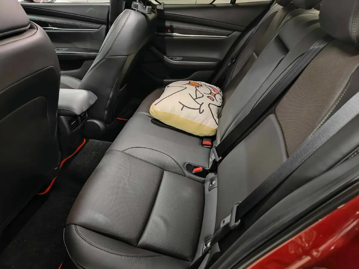 2021 Mazda 3 Axela 2.0L 158HP L4 6AT,autocango,china used car exporter,china ev exporter,chinese used car exporter,chinese used ev exporter