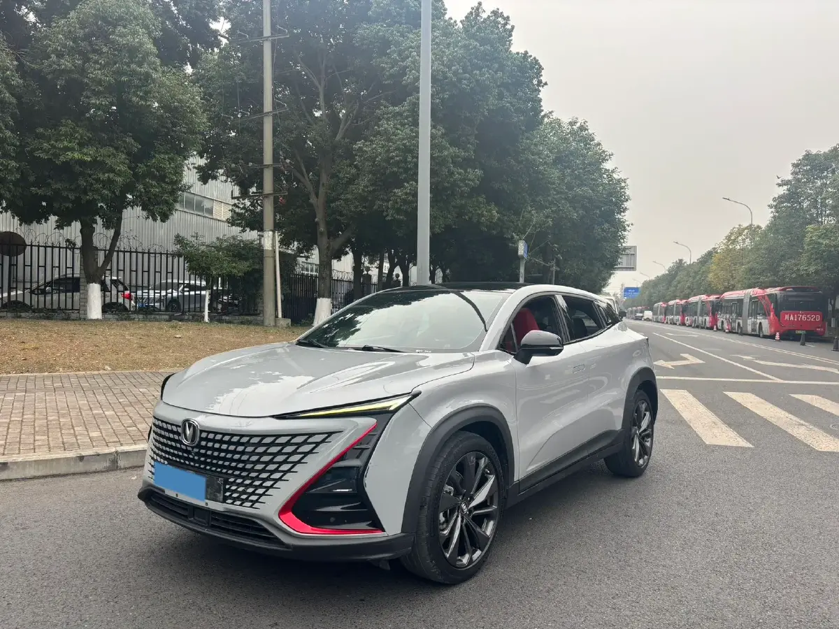 2021 ChangAn UNI-T 1.5T 180HP L4 7DCT