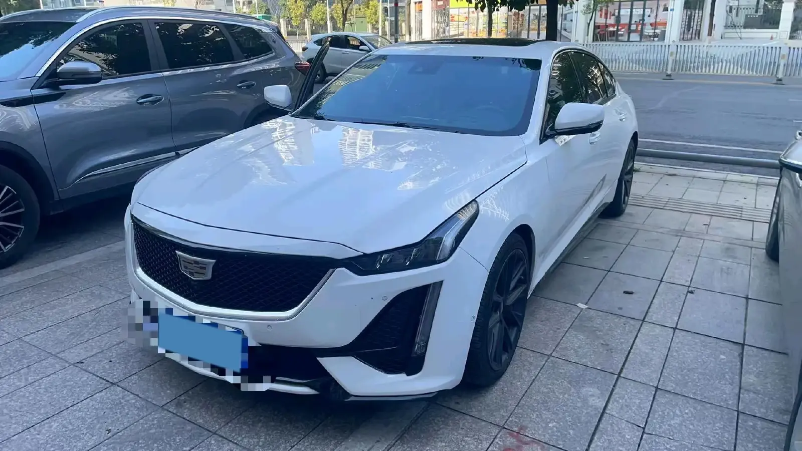 2022 Cadillac CT5 2.0T 237HP L4 10AT