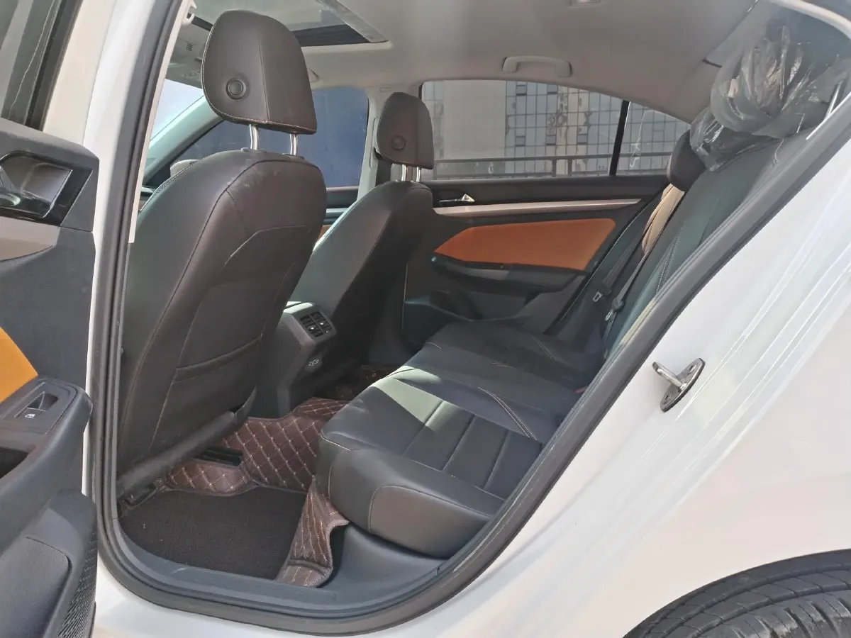 2024 Volkswagen Bora 1.2T 116HP L4 7DCT,autocango,china used car exporter,china ev exporter,chinese used car exporter,chinese used ev exporter