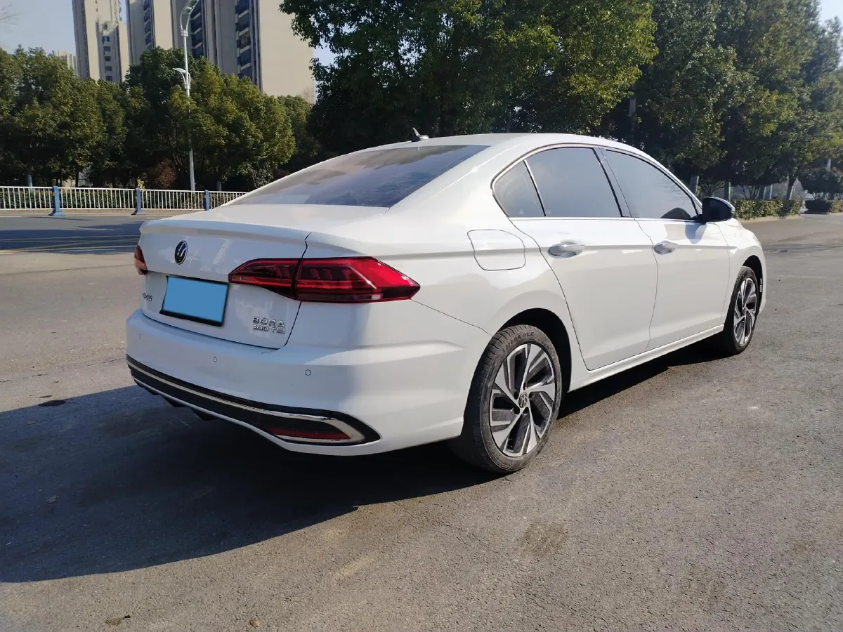 2024 Volkswagen Bora 1.2T 116HP L4 7DCT,autocango,china used car exporter,china ev exporter,chinese used car exporter,chinese used ev exporter