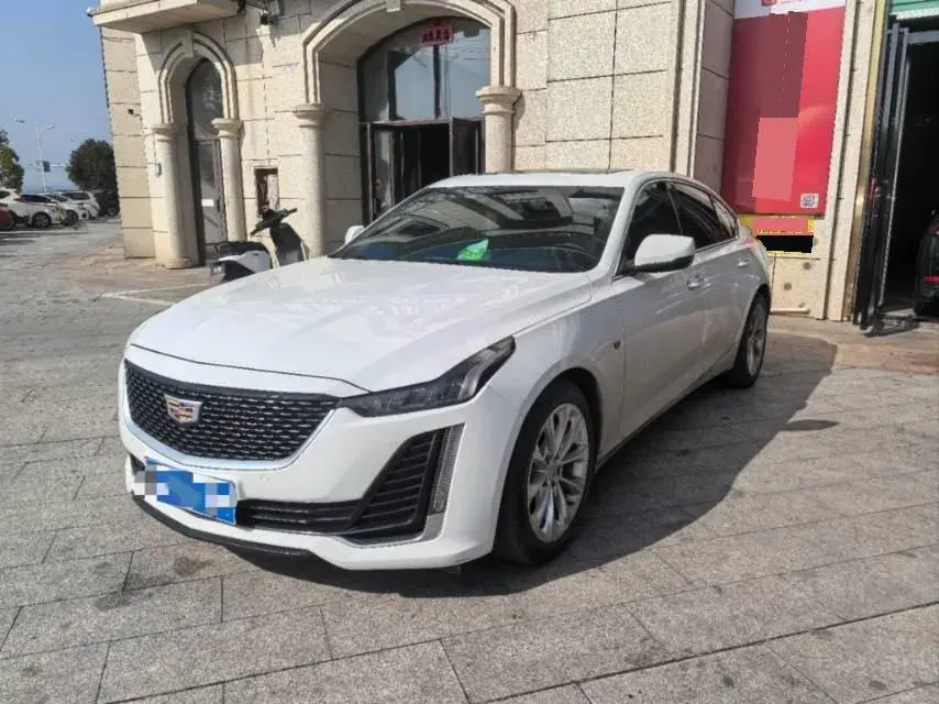 2022 Cadillac CT5 2.0T 237HP L4 10AT