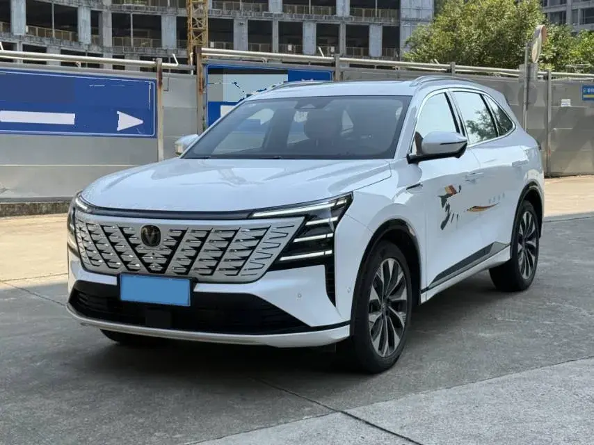 2024 ChangAn CS75 Plus 2.0T 233HP L4 8AT