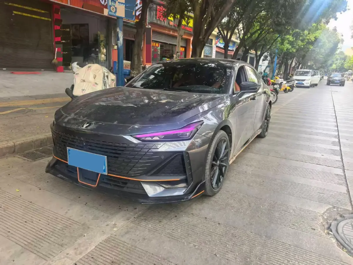 2023 ChangAn UNI-V 1.5T 188HP L4 7DCT